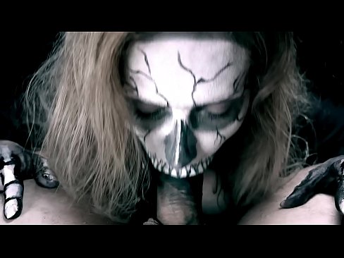 ❤️ Rapariga demoníaca a chupar pilas com a sua boca negra e a engolir esperma. ❤️ Porno vídeo em porno pt.dreamypassionjourney.ru ❌️❤